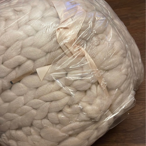 Summer and Rose blanket NEW - Picture 8 of 8